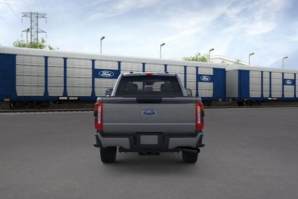 2026 Ford F-250 photo 1