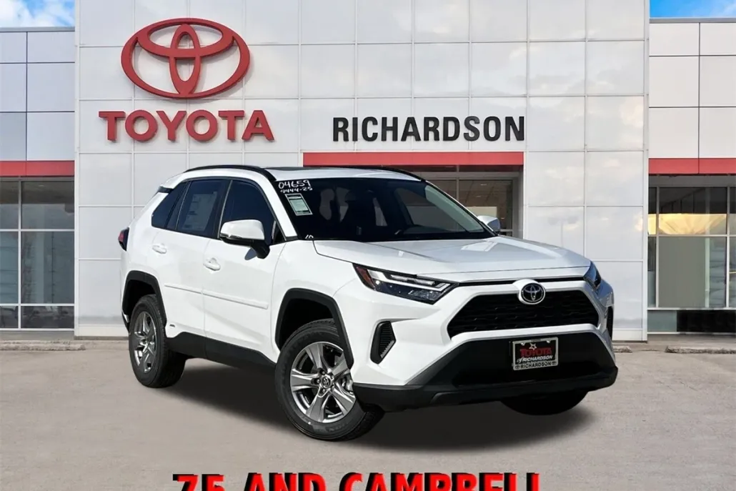 2025 Toyota RAV4 Hybrid XLE photo 1