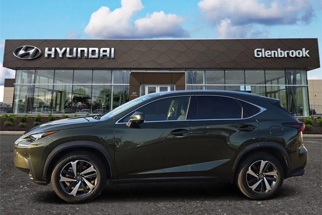 2021 Lexus NX 300 photo 1