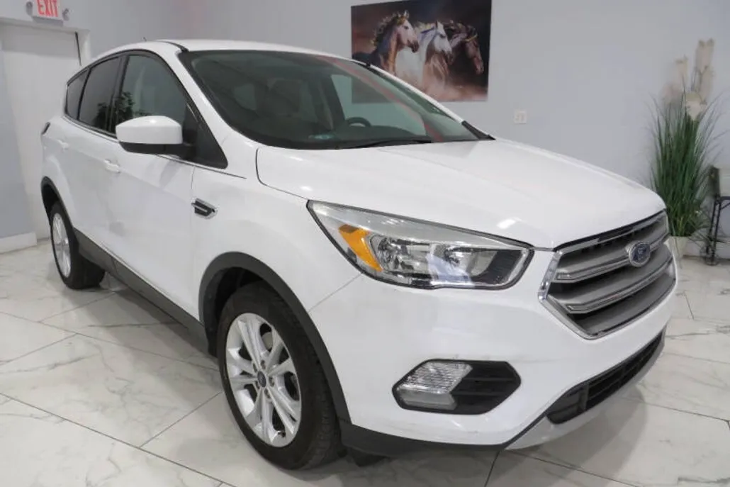 2017 Ford Escape SE photo 1