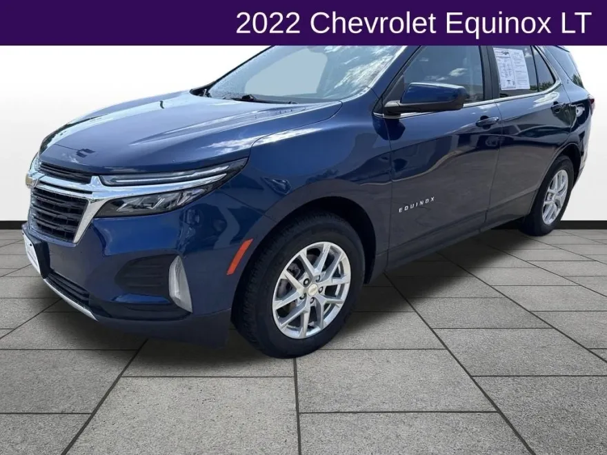 2022 Chevrolet Equinox LT photo 1