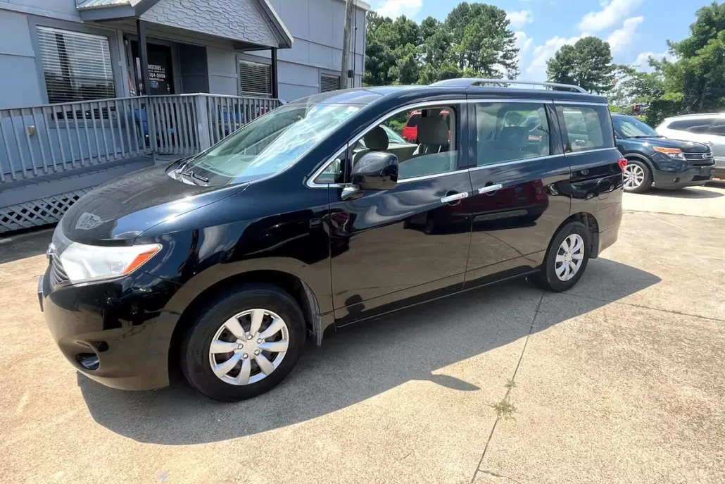 2015 Nissan Quest S photo 1