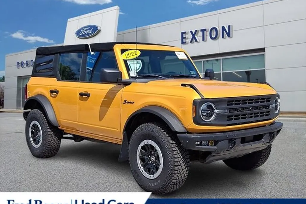 2022 Ford Bronco Base photo 1