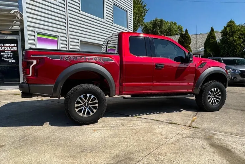2019 Ford F-150 Raptor photo 1