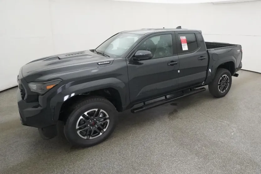 2025 Toyota Tacoma TRD Sport photo 1