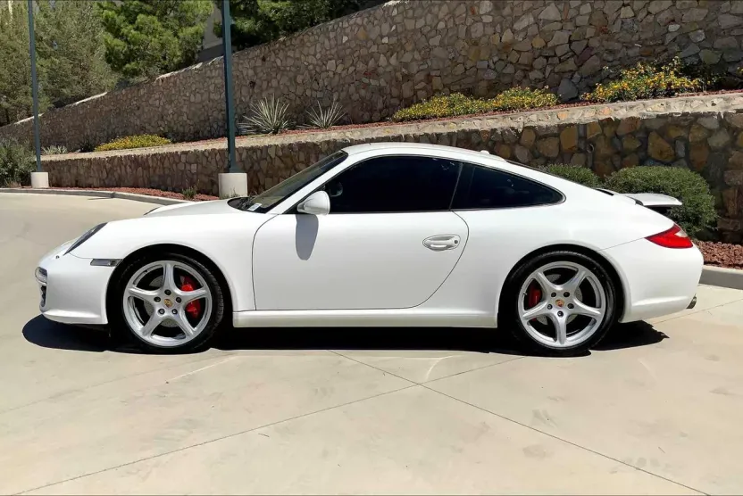 2010 Porsche 911 S photo 1