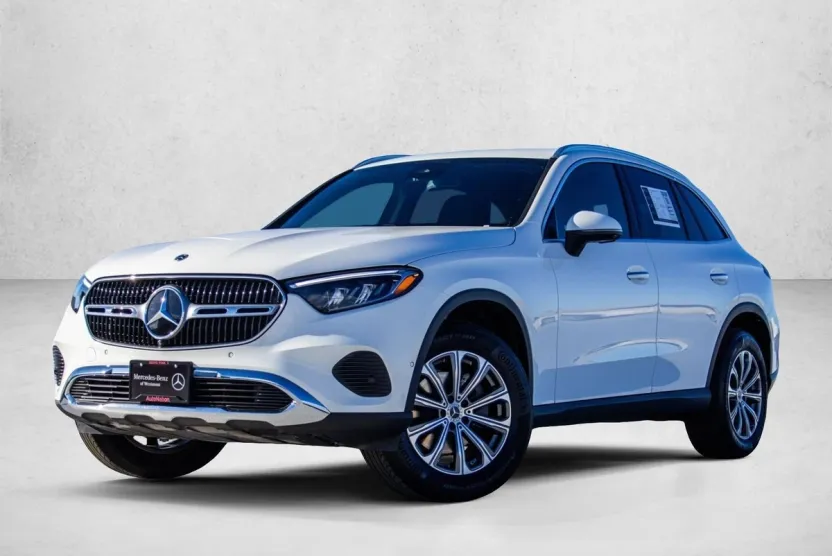 2025 Mercedes Benz GLC 300 4MATIC photo 1