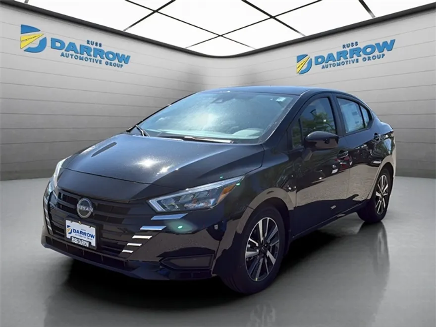 2025 Nissan Versa 1.6 SV photo 1