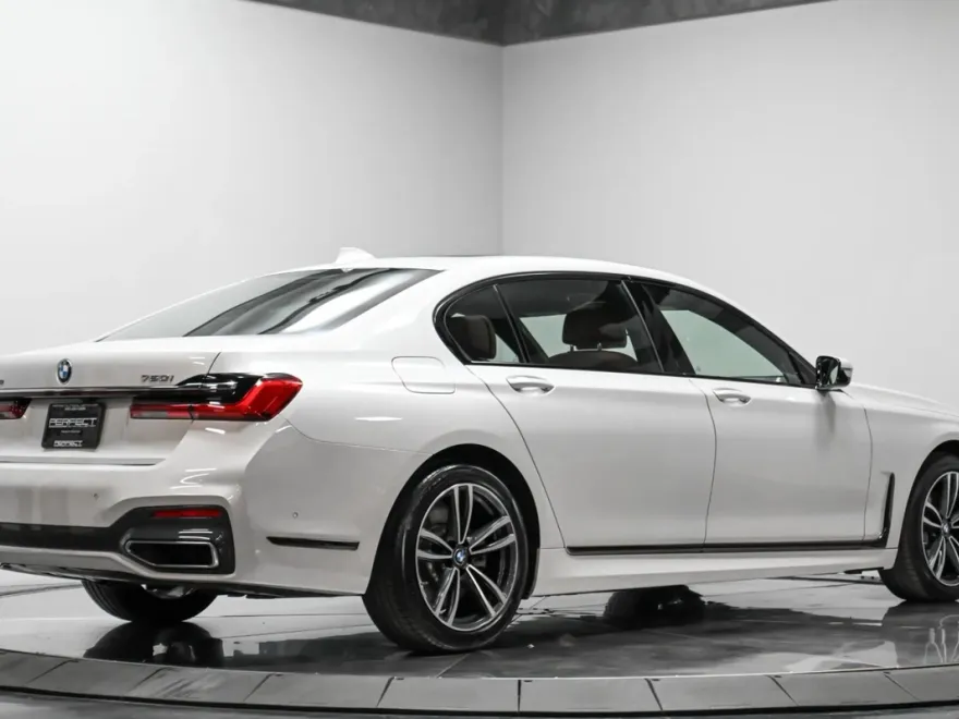 2021 Bmw 750i xDrive photo 1