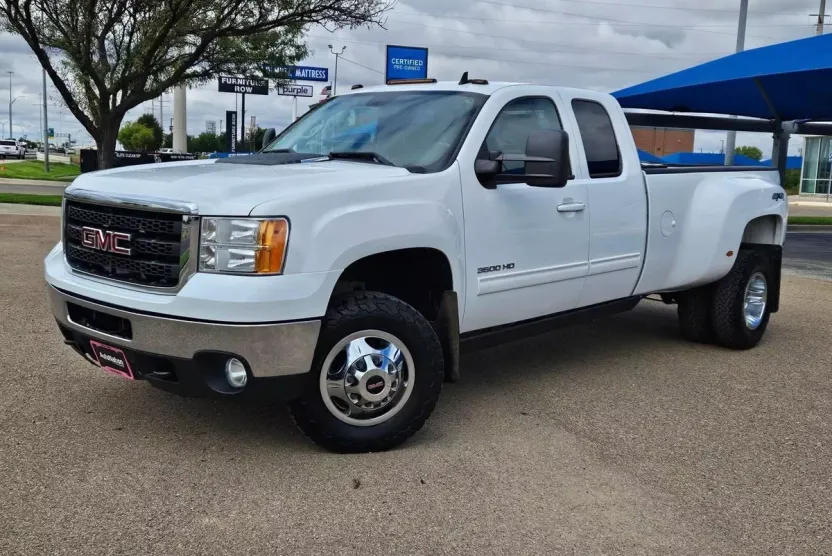 2011 Gmc Sierra 3500 HD SLT photo 1