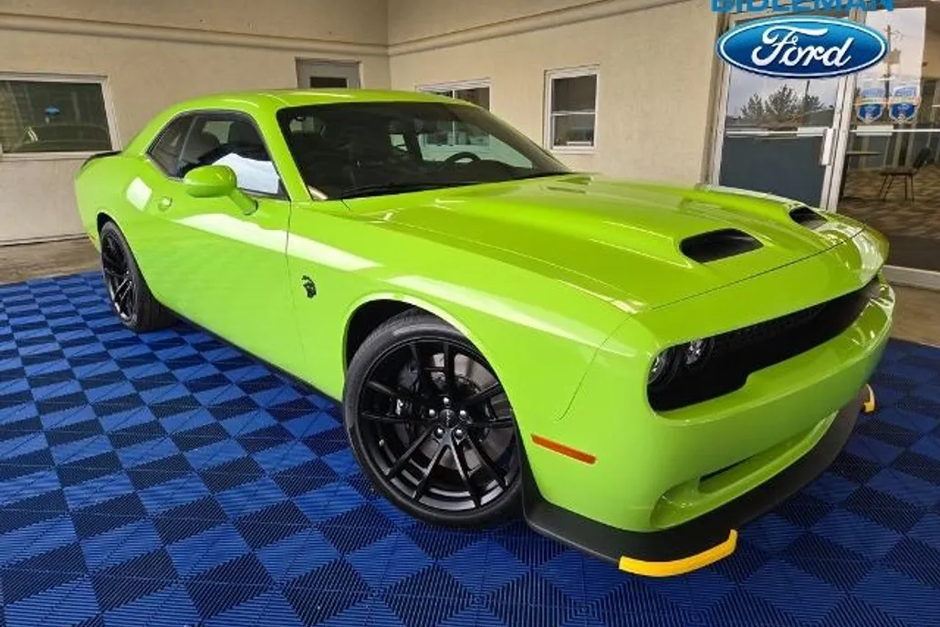 2023 Dodge Challenger SRT8 Hellcat photo 1