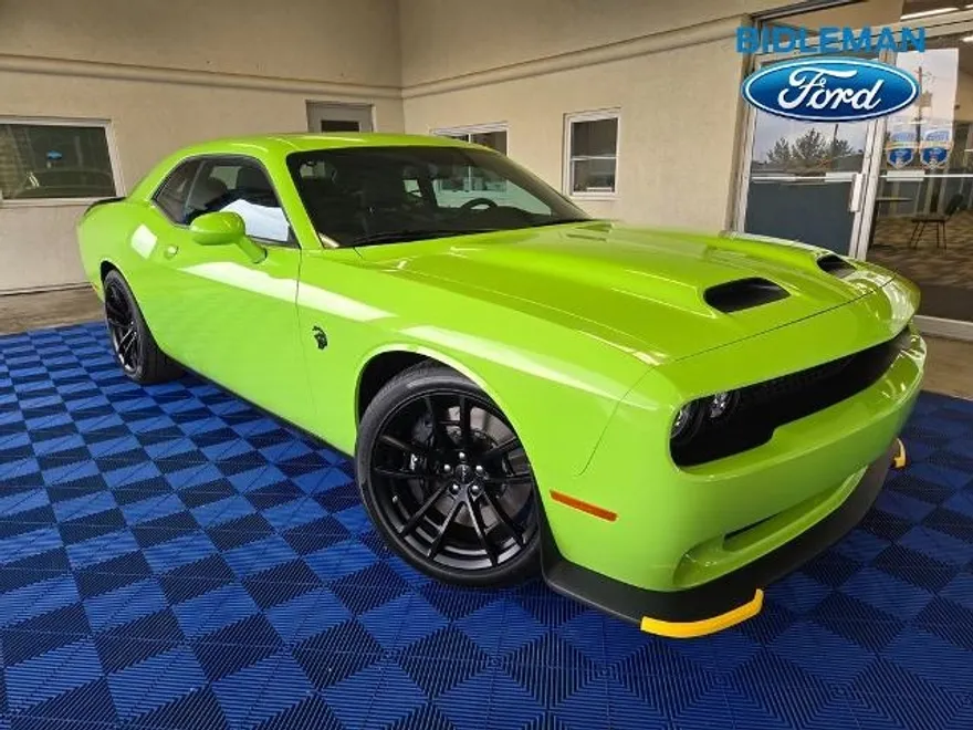 2023 Dodge Challenger SRT8 Hellcat photo 1