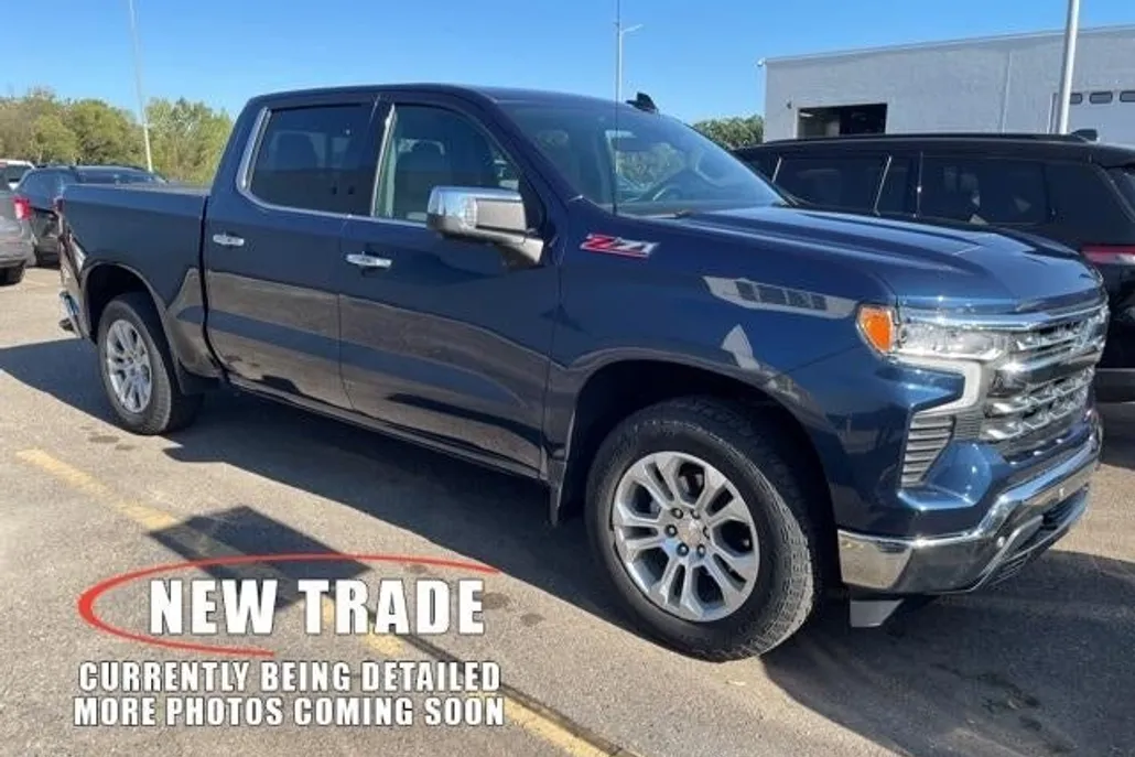 2022 Chevrolet Silverado 1500 LTZ photo 1