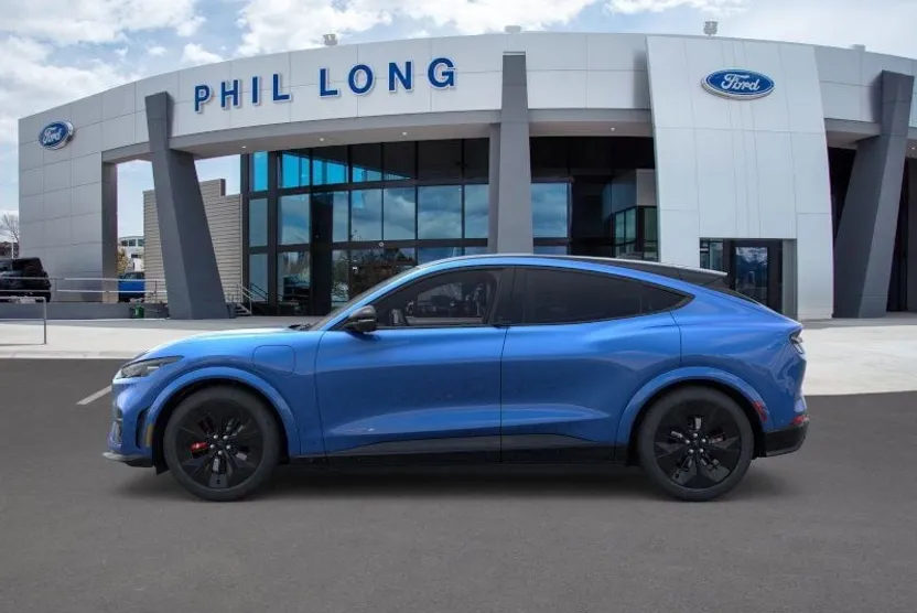 2025 Ford Mustang Mach-E GT photo 1