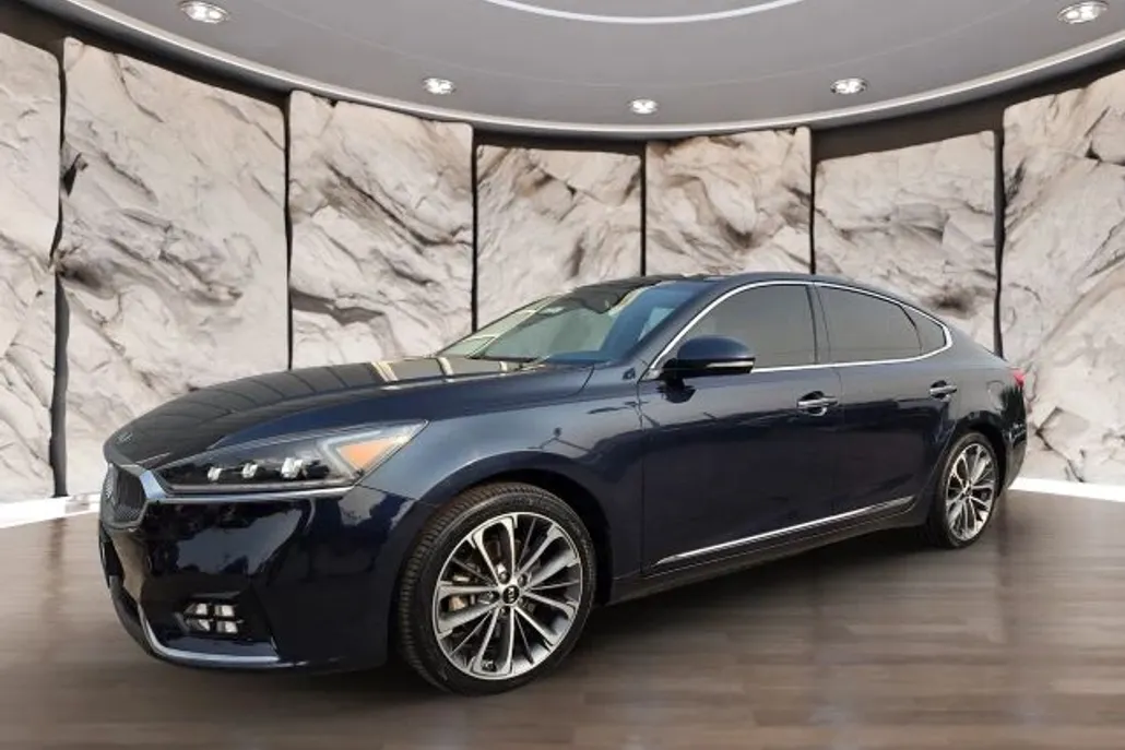 2017 Kia Cadenza Technology photo 1