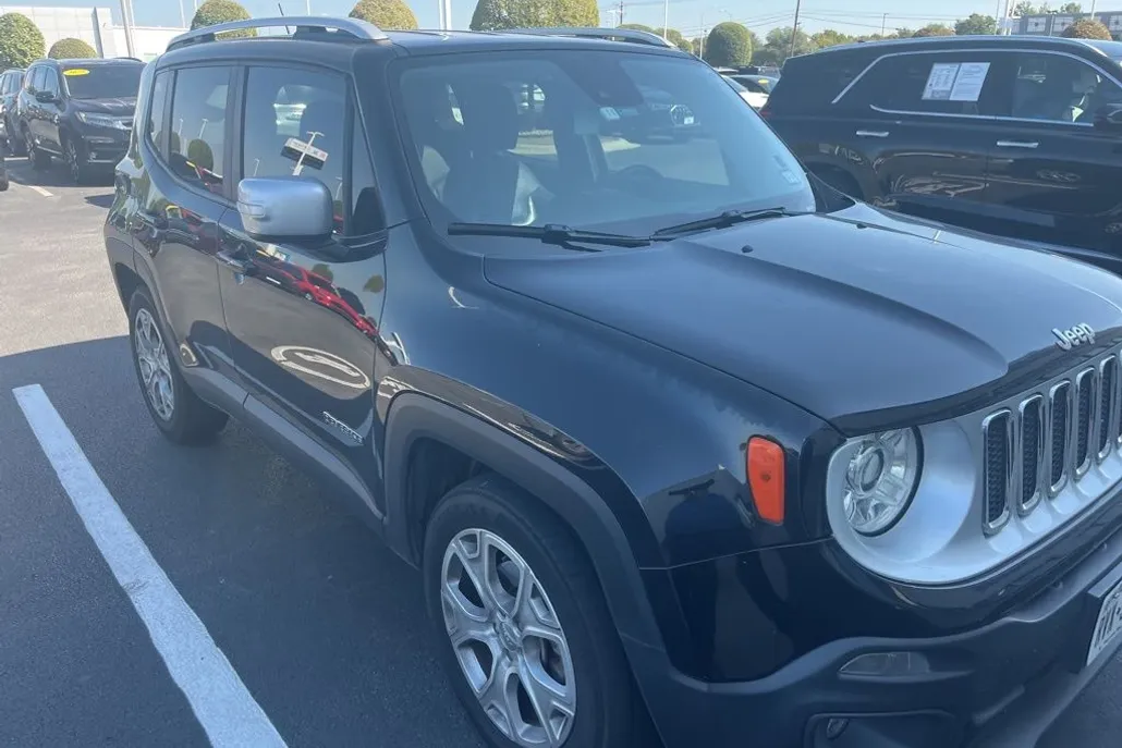 2017 Jeep Renegade Limited photo 1