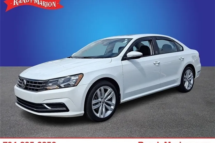 2019 Volkswagen Passat 2.0T Wolfsburg Edition photo 1