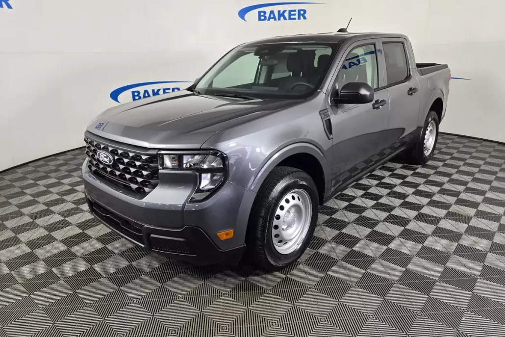 2025 Ford Maverick XL photo 1