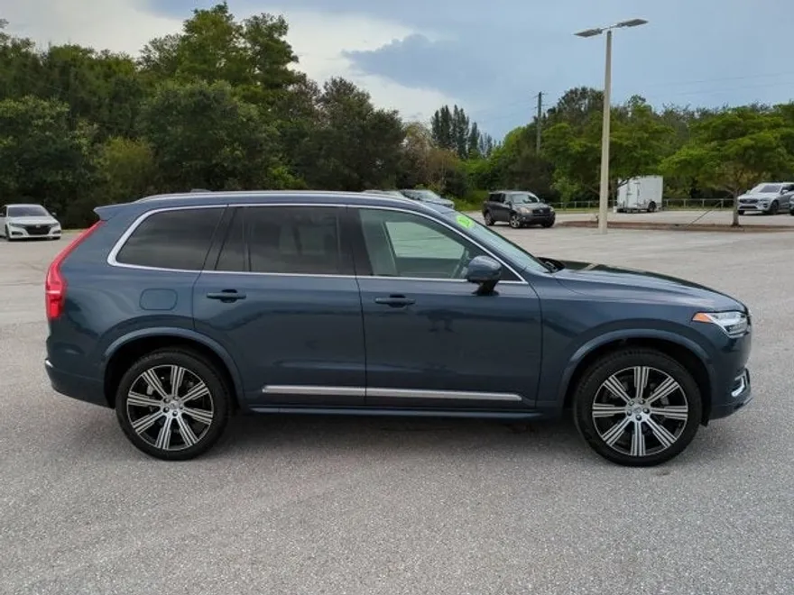 2024 Volvo XC90 Plus photo 1