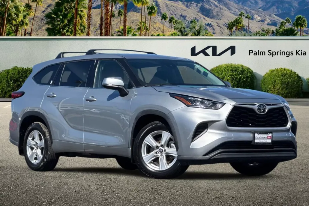 2020 Toyota Highlander L photo 1