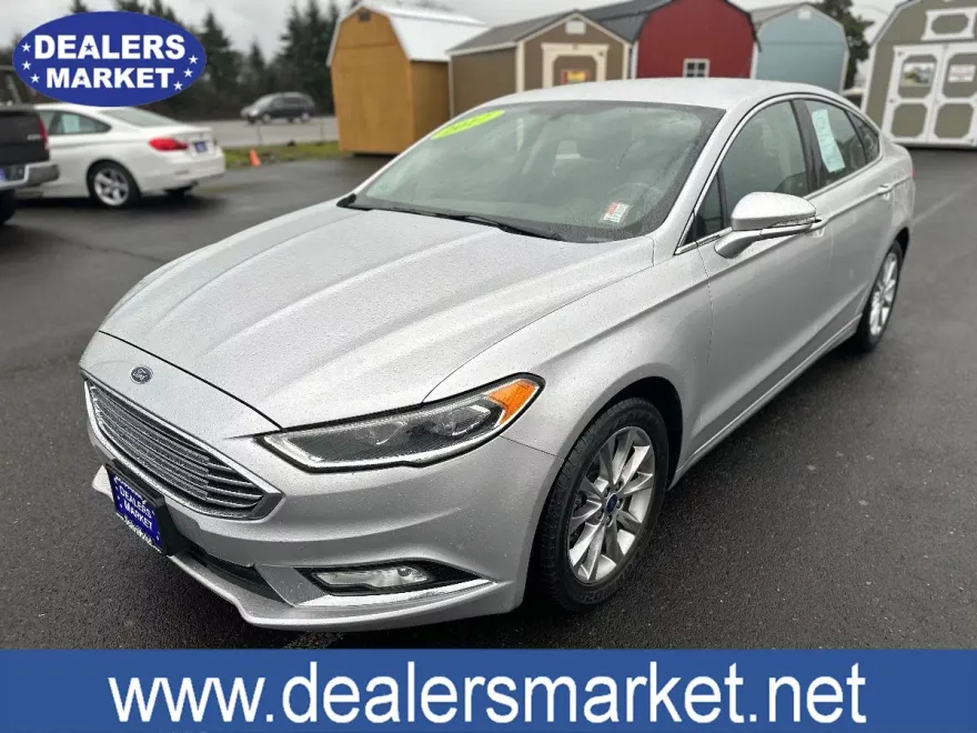 2017 Ford Fusion SE photo 1