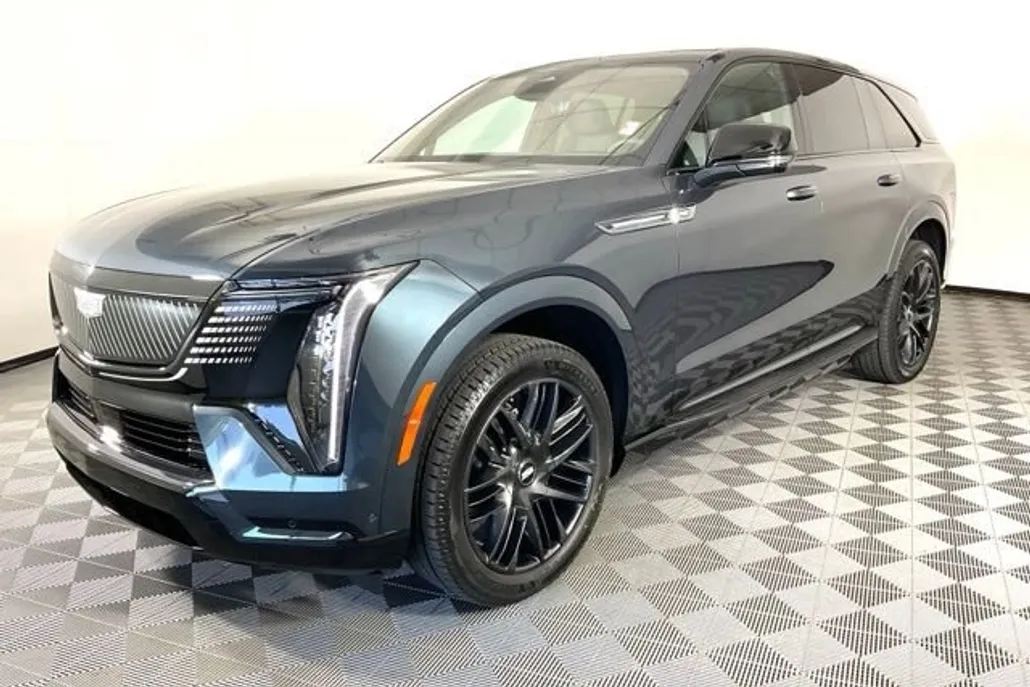 2026 Cadillac Escalade IQ Sport photo 1