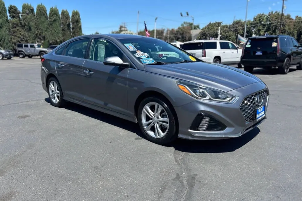 2019 Hyundai Sonata SEL photo 1