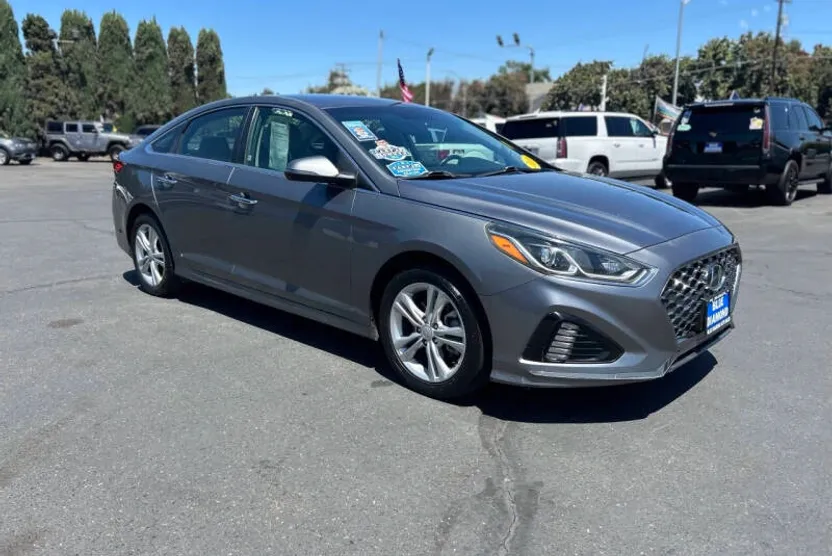 2019 Hyundai Sonata SEL photo 1