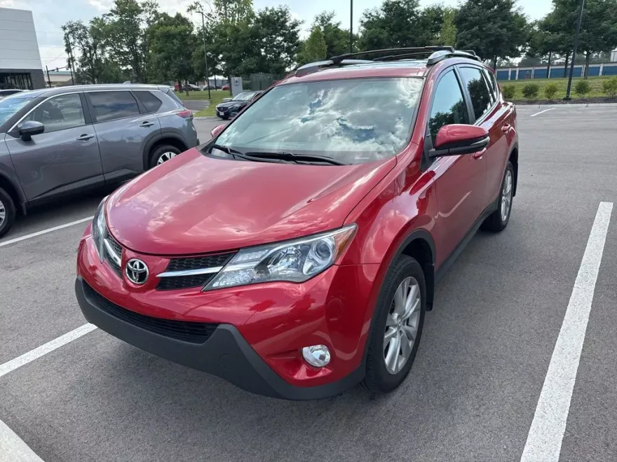 2015 Toyota RAV4 Limited photo 1