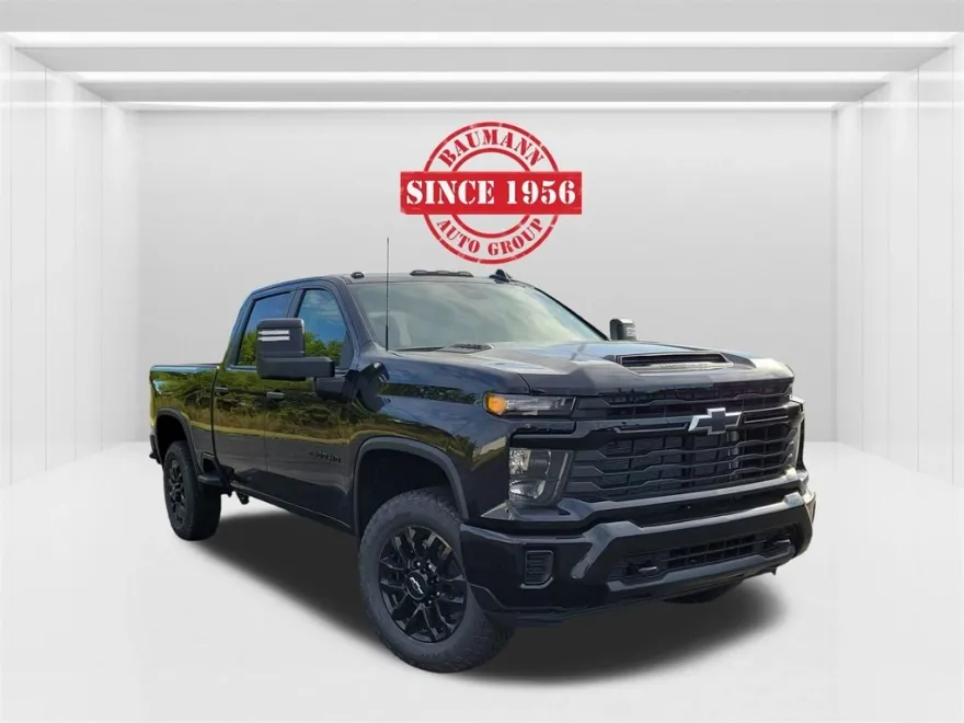 2026 Chevrolet Silverado 2500HD Custom photo 1