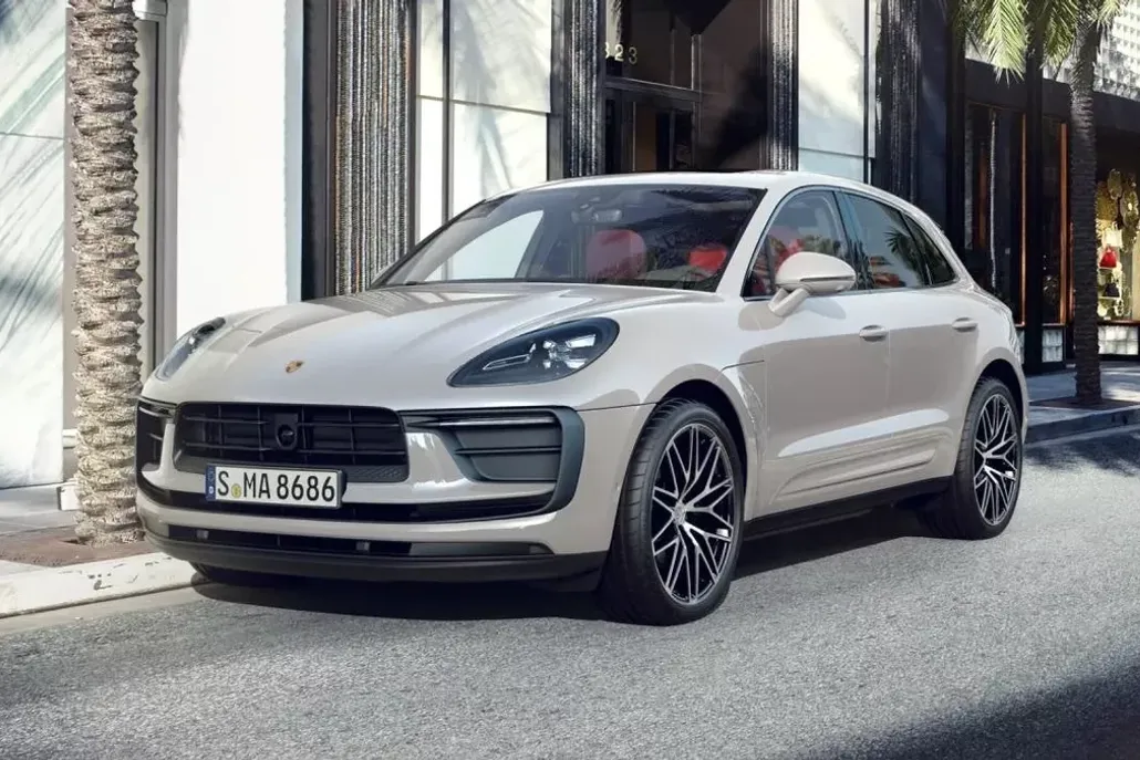 2025 Porsche Macan T photo 1