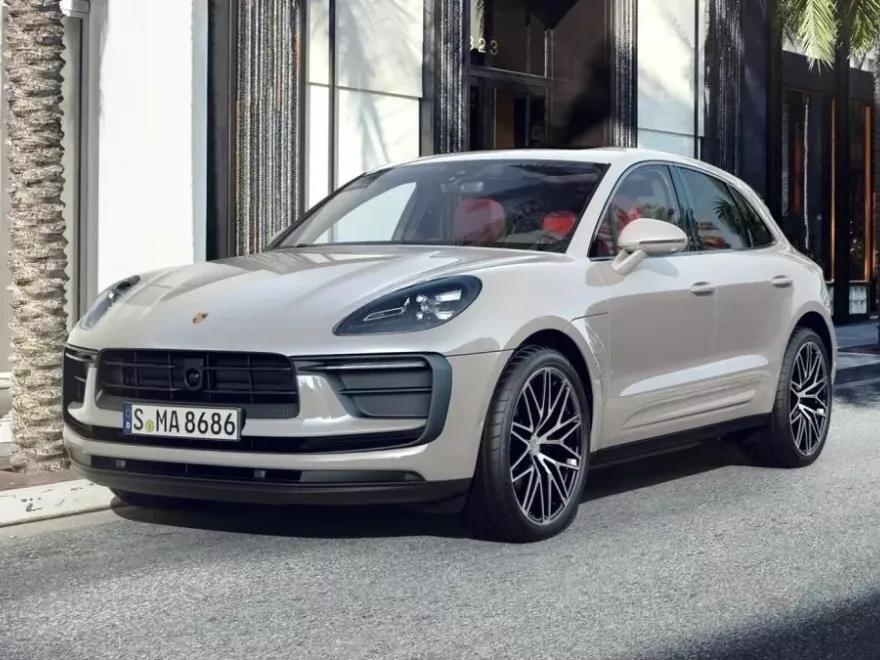 2025 Porsche Macan T photo 1