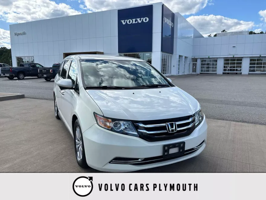 2016 Honda Odyssey SE photo 1