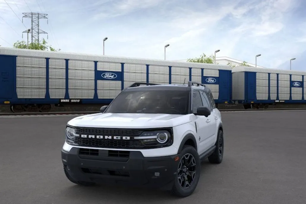 2025 Ford Bronco Sport Outer Banks photo 1