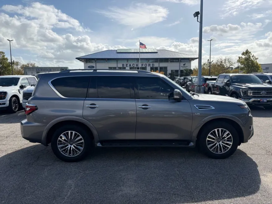 2021 Nissan Armada SL photo 1