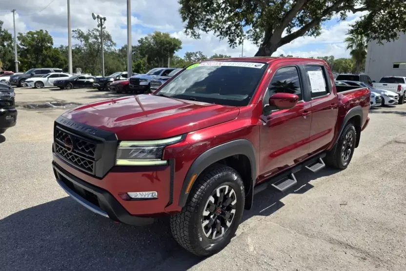 2023 Nissan Frontier Crew Cab PRO-4X photo 1
