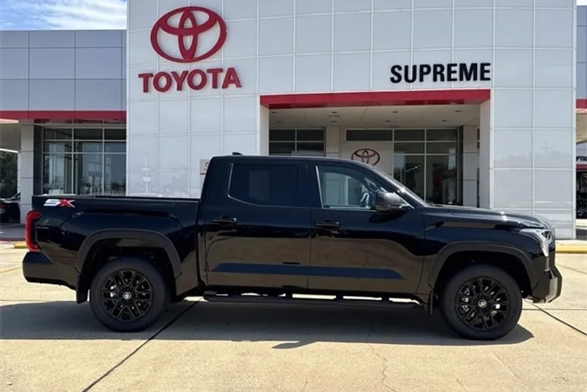 2026 Toyota Tundra SR5 photo 1
