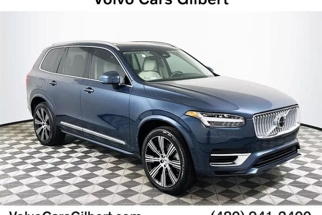 2025 Volvo XC90 T8 AWD Plus photo 1
