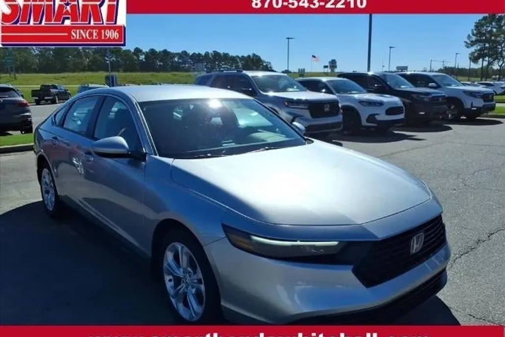 2025 Honda Accord LX photo 1