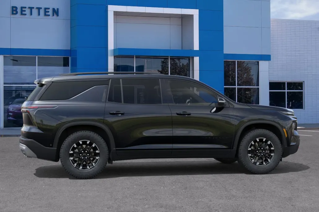 2026 Chevrolet Traverse Z71 photo 1