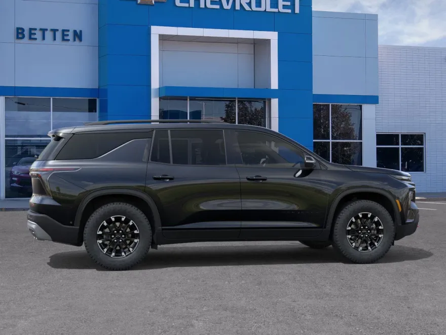 2026 Chevrolet Traverse Z71 photo 1