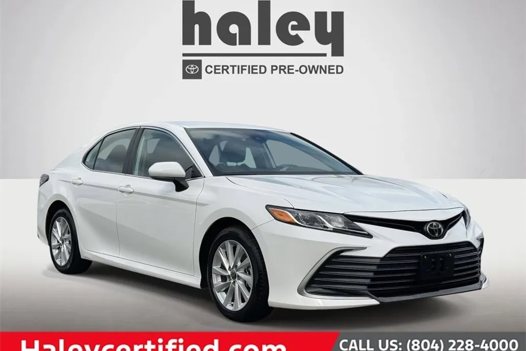2024 Toyota Camry LE photo 1