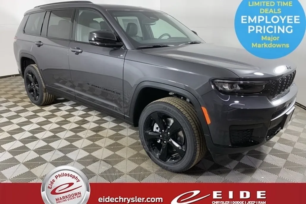 2025 Jeep Grand Cherokee Laredo Altitude X photo 1