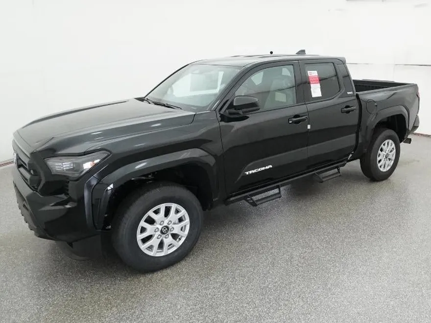 2025 Toyota Tacoma SR5 photo 1