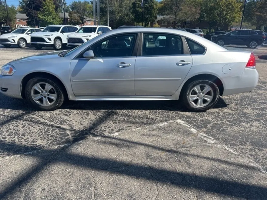 2012 Chevrolet Impala LS photo 1
