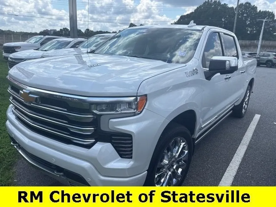 2025 Chevrolet Silverado 1500 High Country photo 1