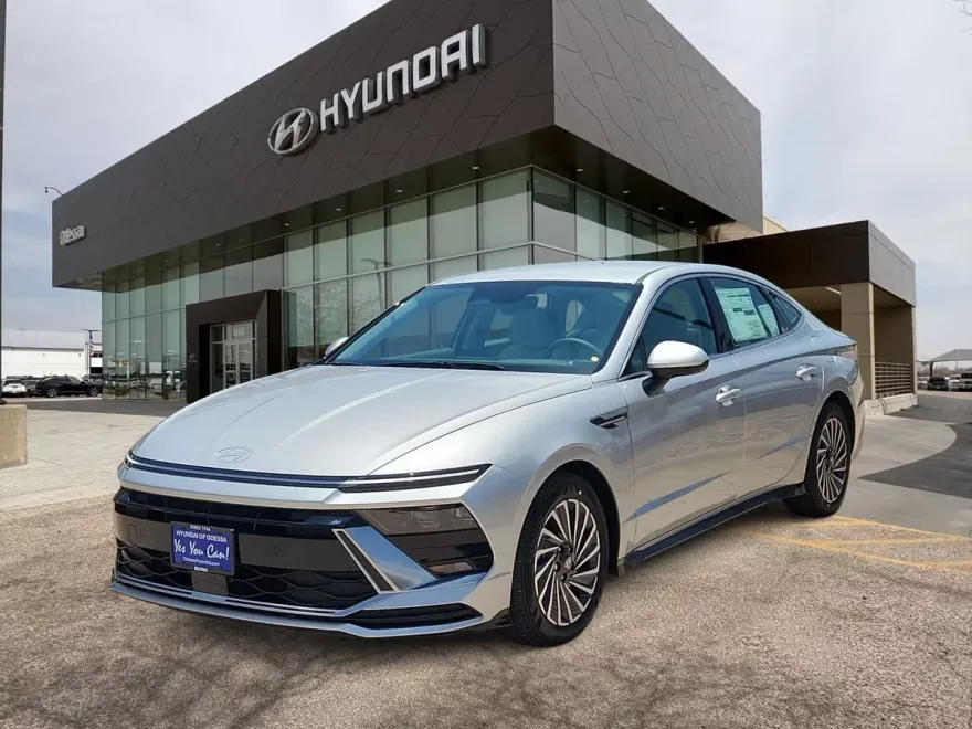 2025 Hyundai Sonata Hybrid SE photo 1