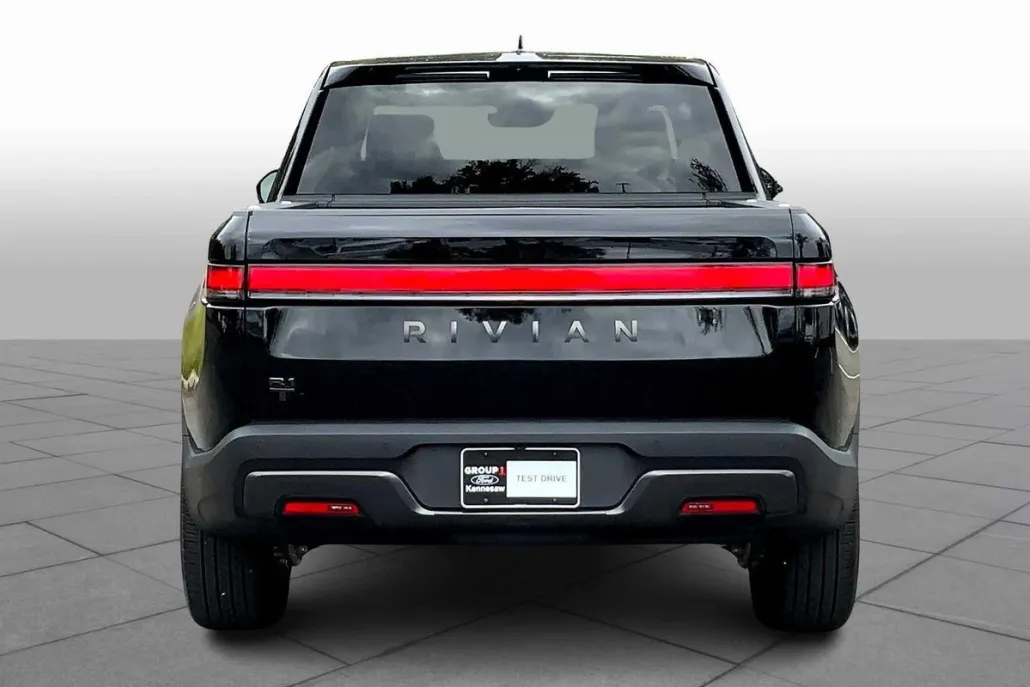 2025 Rivian R1T Adventure photo 1