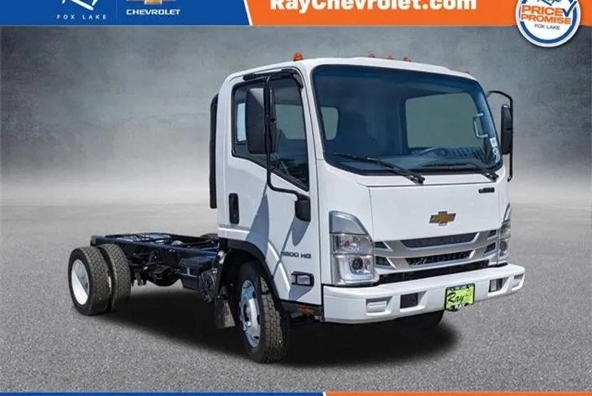 2025 Chevrolet Silverado 4500HD Base photo 1