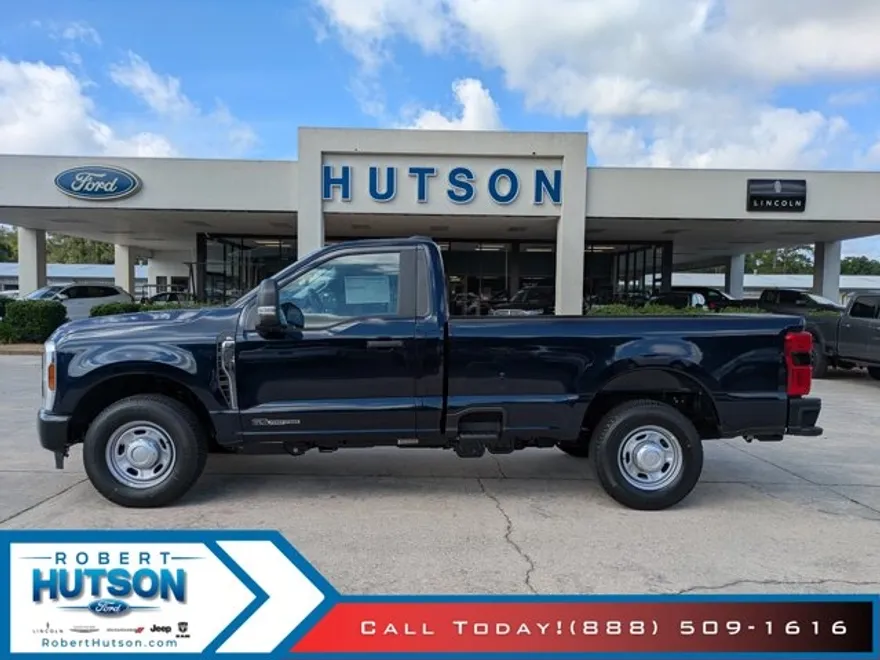 2025 Ford F-350 XL photo 1